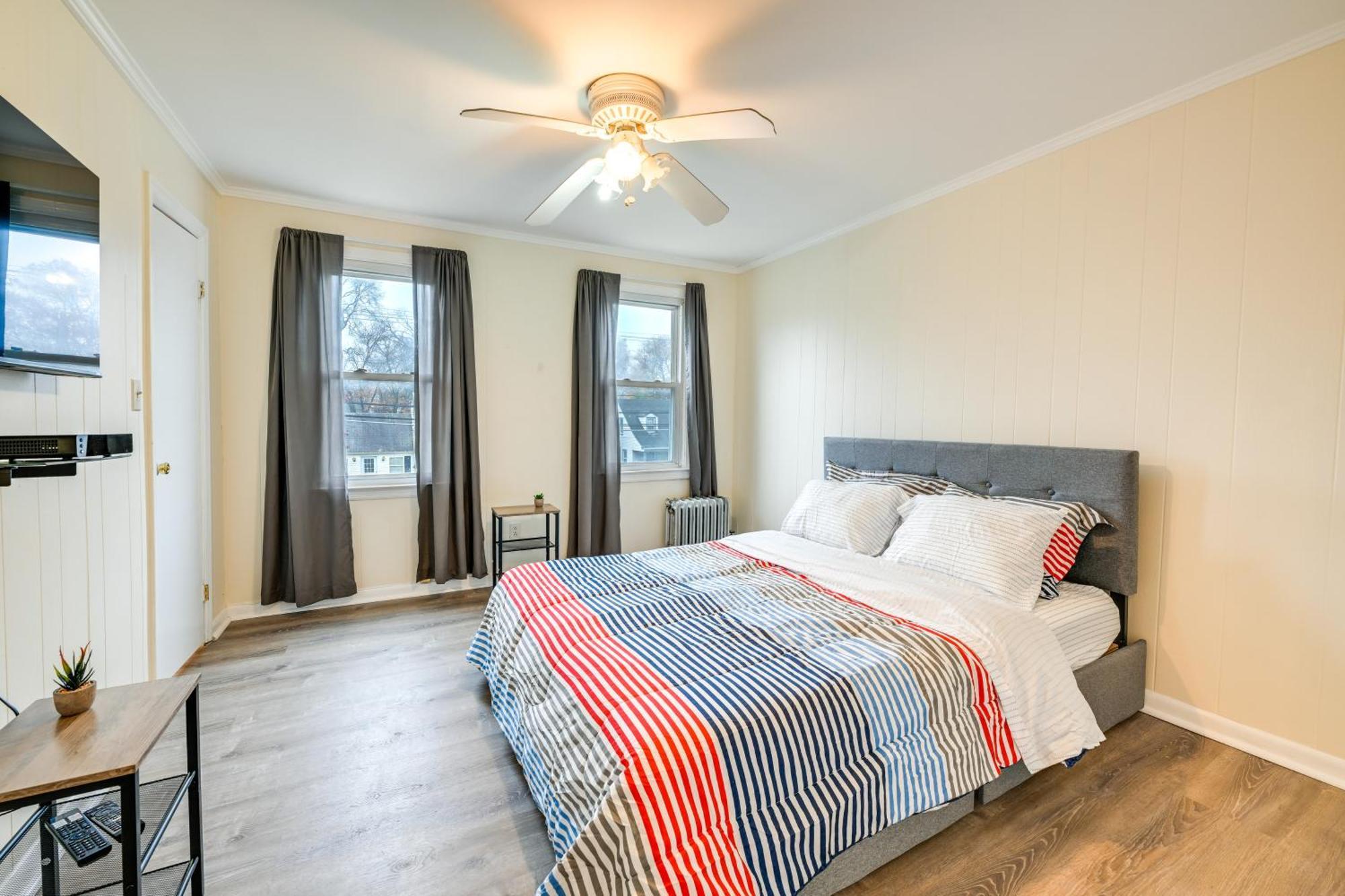 Charming Long Island Home With Fenced Yard! フリーポート エクステリア 写真