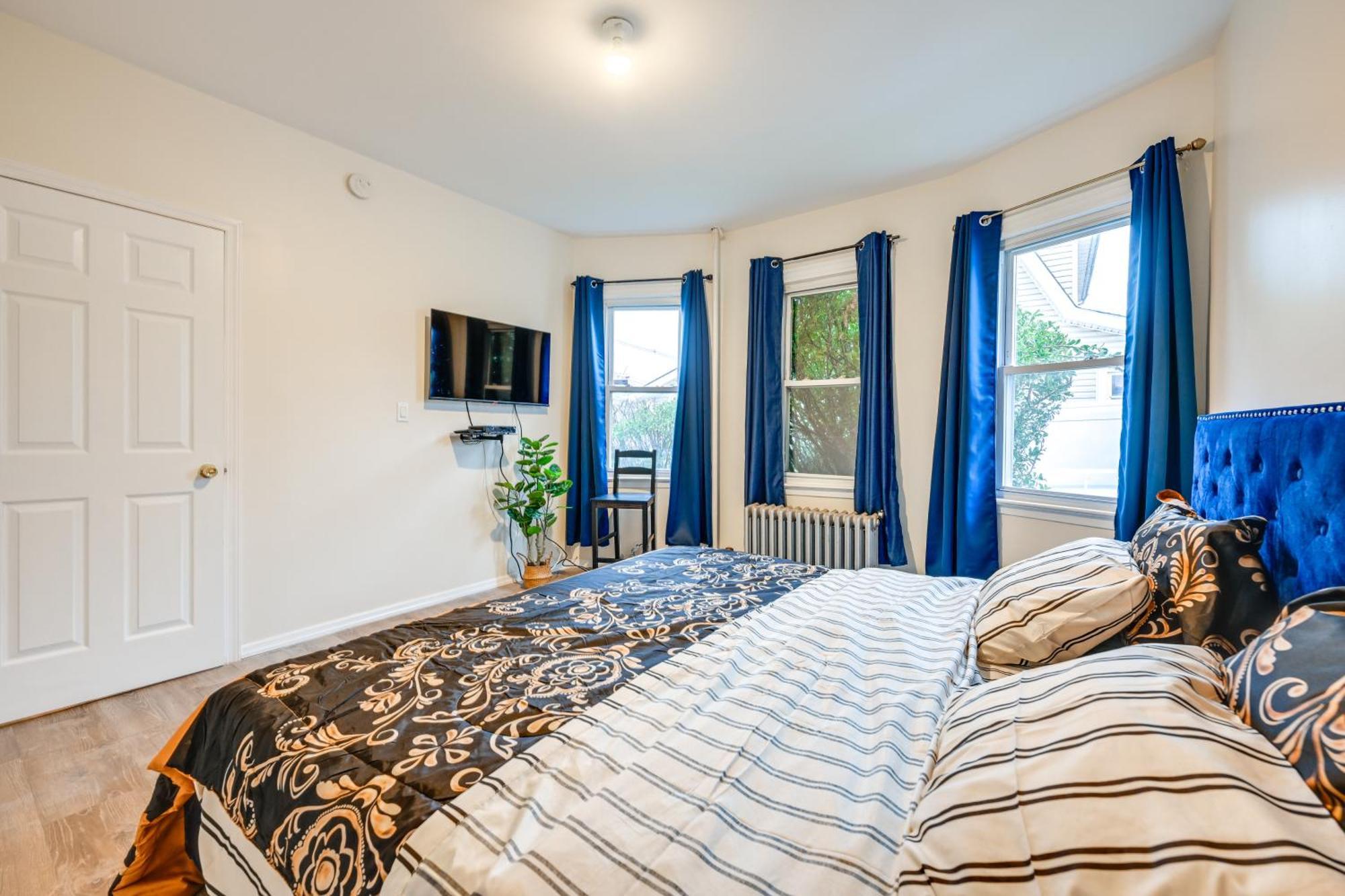 Charming Long Island Home With Fenced Yard! フリーポート エクステリア 写真